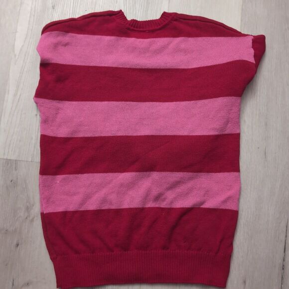 SANRIO HELLO KITTY GRAPHIC SWEATER Women Medium RED PINK Hello Kitty Pullover - Picture 3 of 3